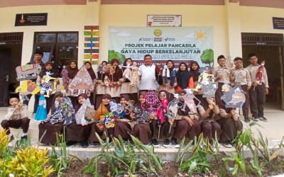 Beraksi Hari ini Demi Bumi Esok bersama Siswa SMP Islam Sunan Giri